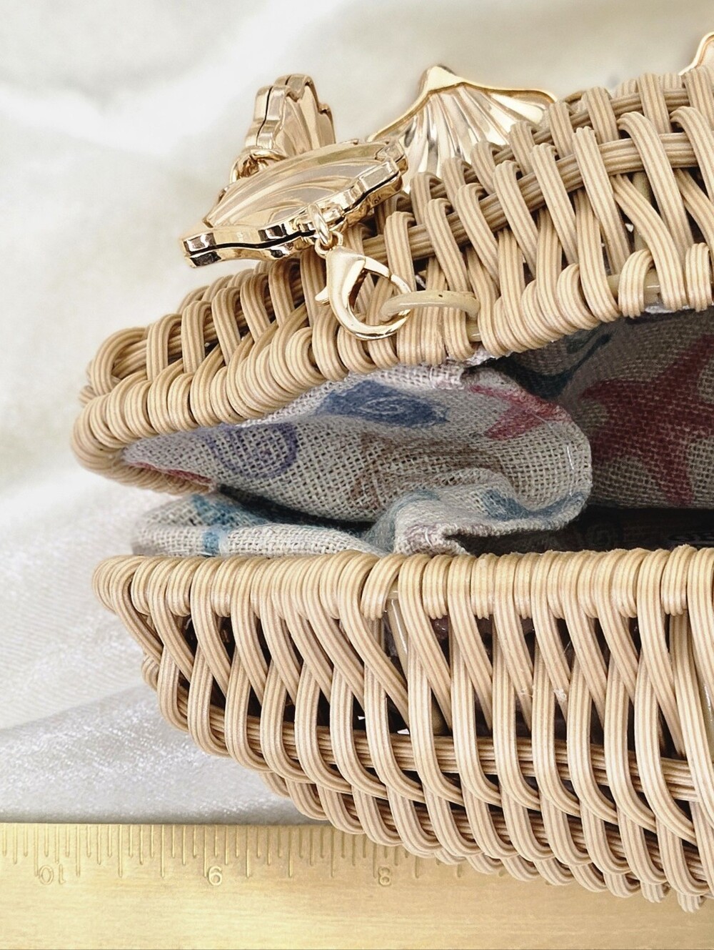 Viral Haute Hippie Shell Bag Seashell Clutch Natural Woven Bag Gold Chain Purse - Picture 4 of 9